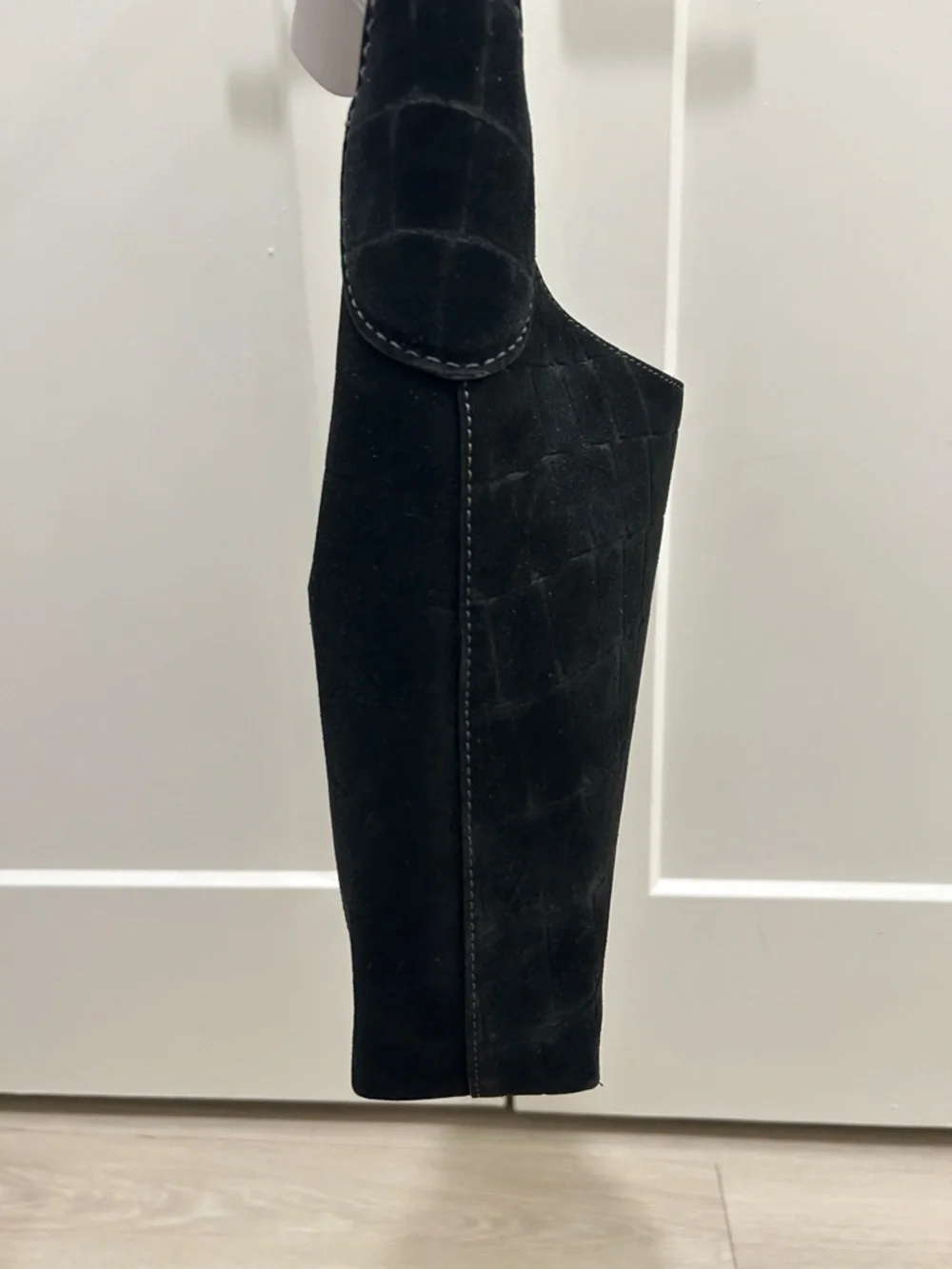 Coach (NWT) Brooklyn Shoulder Bag 28 in Black Suede Croc-Embossed - Picture 5 of 15